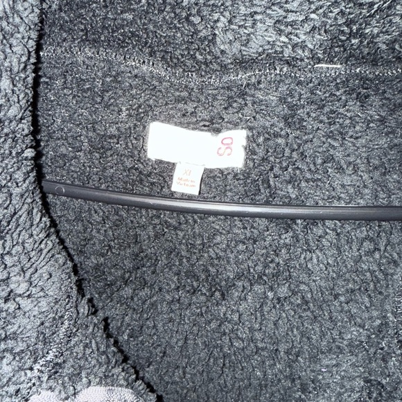 Cozy Black Fleece Pullover - Picture 3 of 3